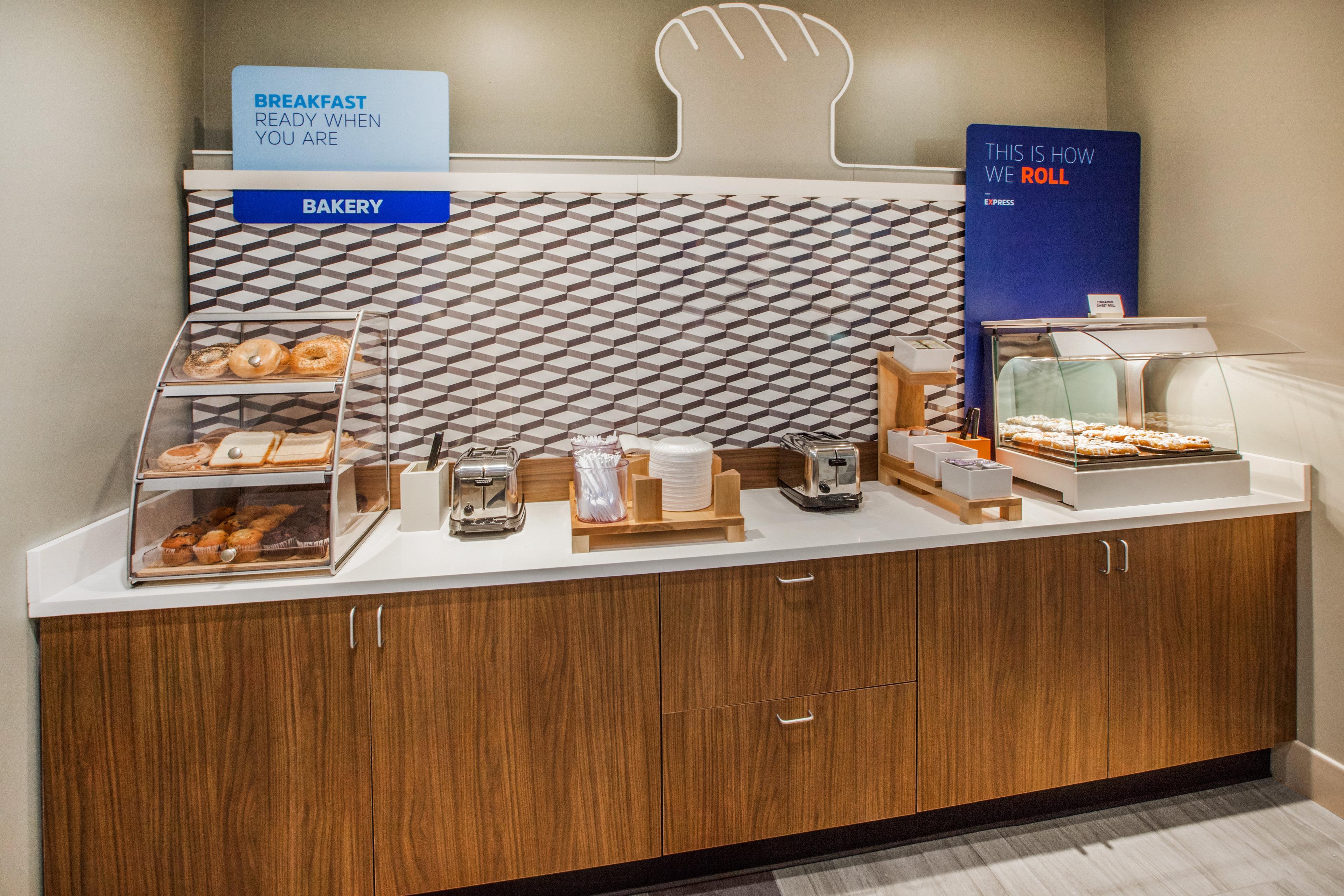 Holiday Inn Express & Suites - Commerce By Ihg Экстерьер фото