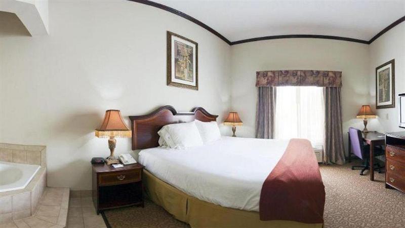 Holiday Inn Express & Suites - Commerce By Ihg Экстерьер фото